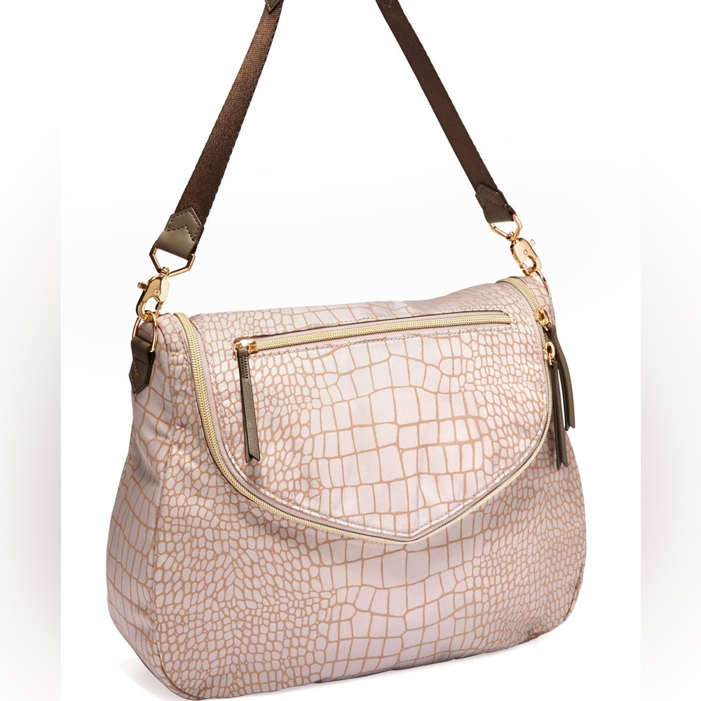 Stella & Dot Lady Boss Hobo Blush